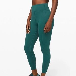 Lululemon NWOT- In Movement Leggings 25”